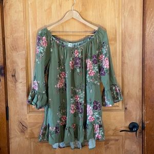 Green floral flutter sleeve blouse
